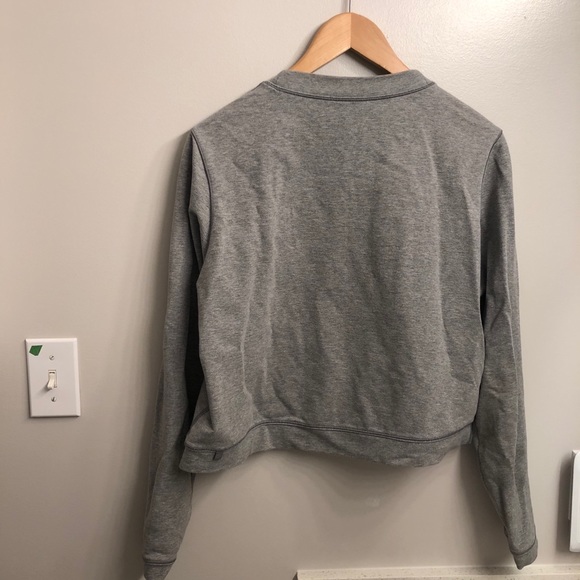 🔮2 for $100🔮Lululemon grey cropped sweatshirt - Picture 4 of 6